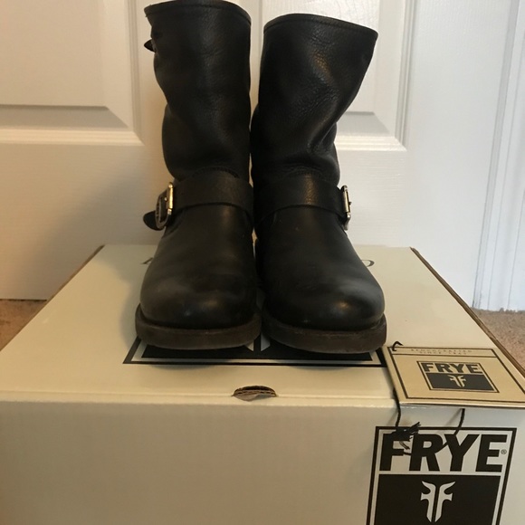 poshmark frye